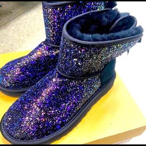 UGG Classic Mini Bow Cosmo